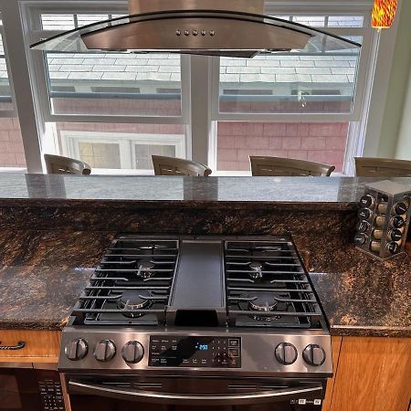 Catalina Three Bedroom Home With Hot Tub And Golf Cart Avalon Exterior foto