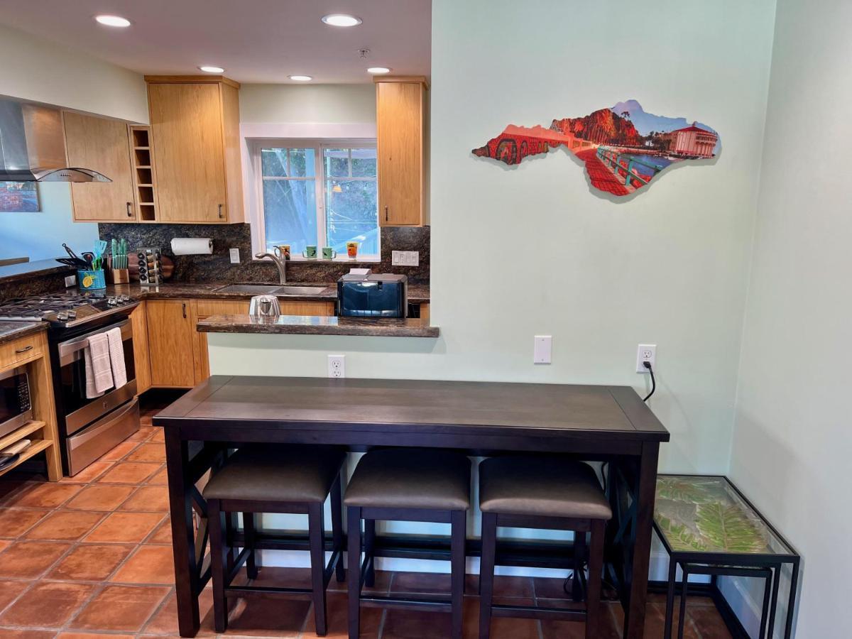 Catalina Three Bedroom Home With Hot Tub And Golf Cart Avalon Exterior foto