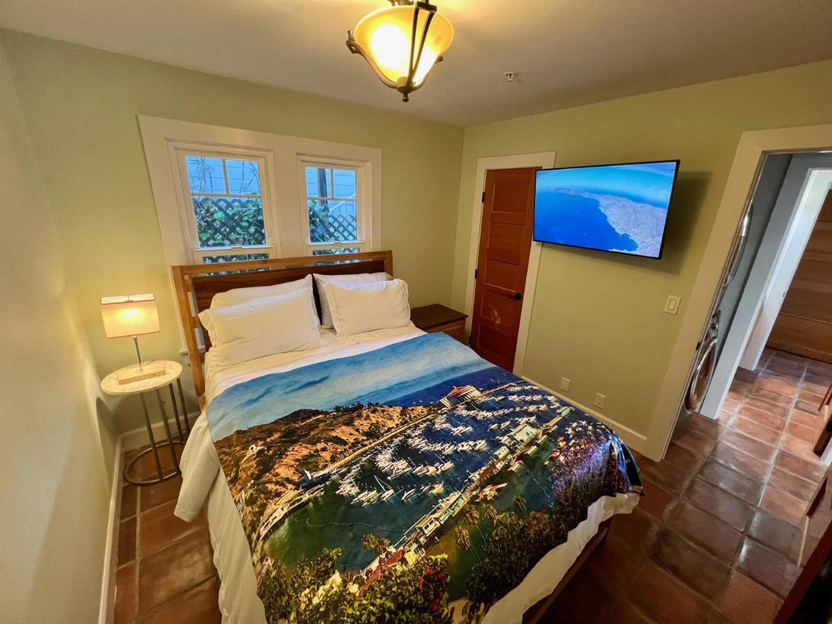 Catalina Three Bedroom Home With Hot Tub And Golf Cart Avalon Exterior foto