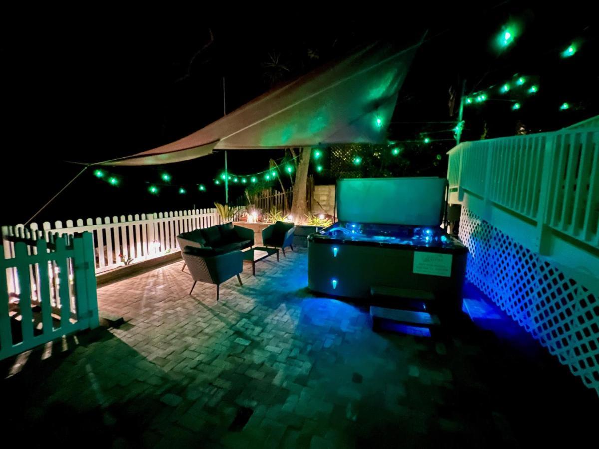 Catalina Three Bedroom Home With Hot Tub And Golf Cart Avalon Exterior foto