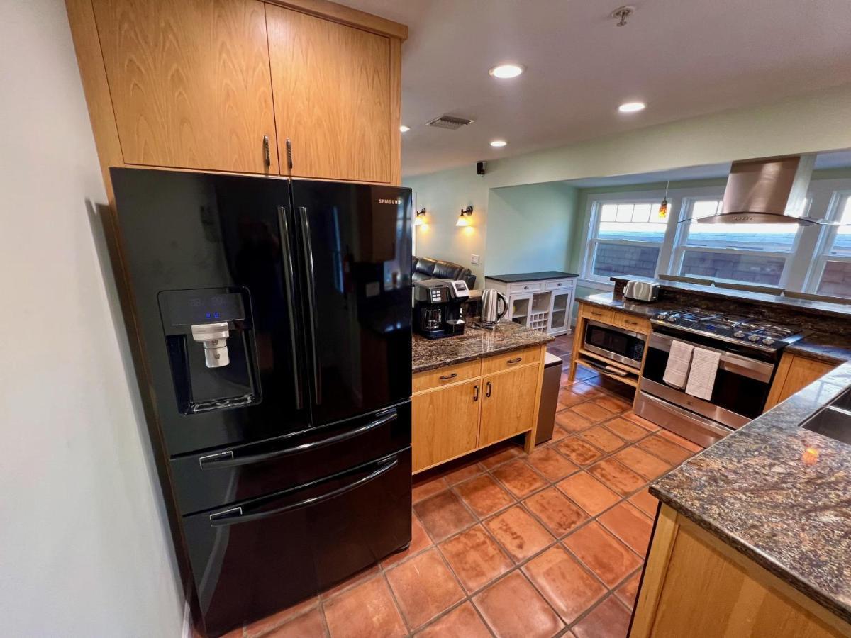 Catalina Three Bedroom Home With Hot Tub And Golf Cart Avalon Exterior foto