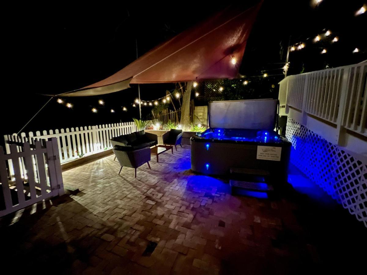 Catalina Three Bedroom Home With Hot Tub And Golf Cart Avalon Exterior foto
