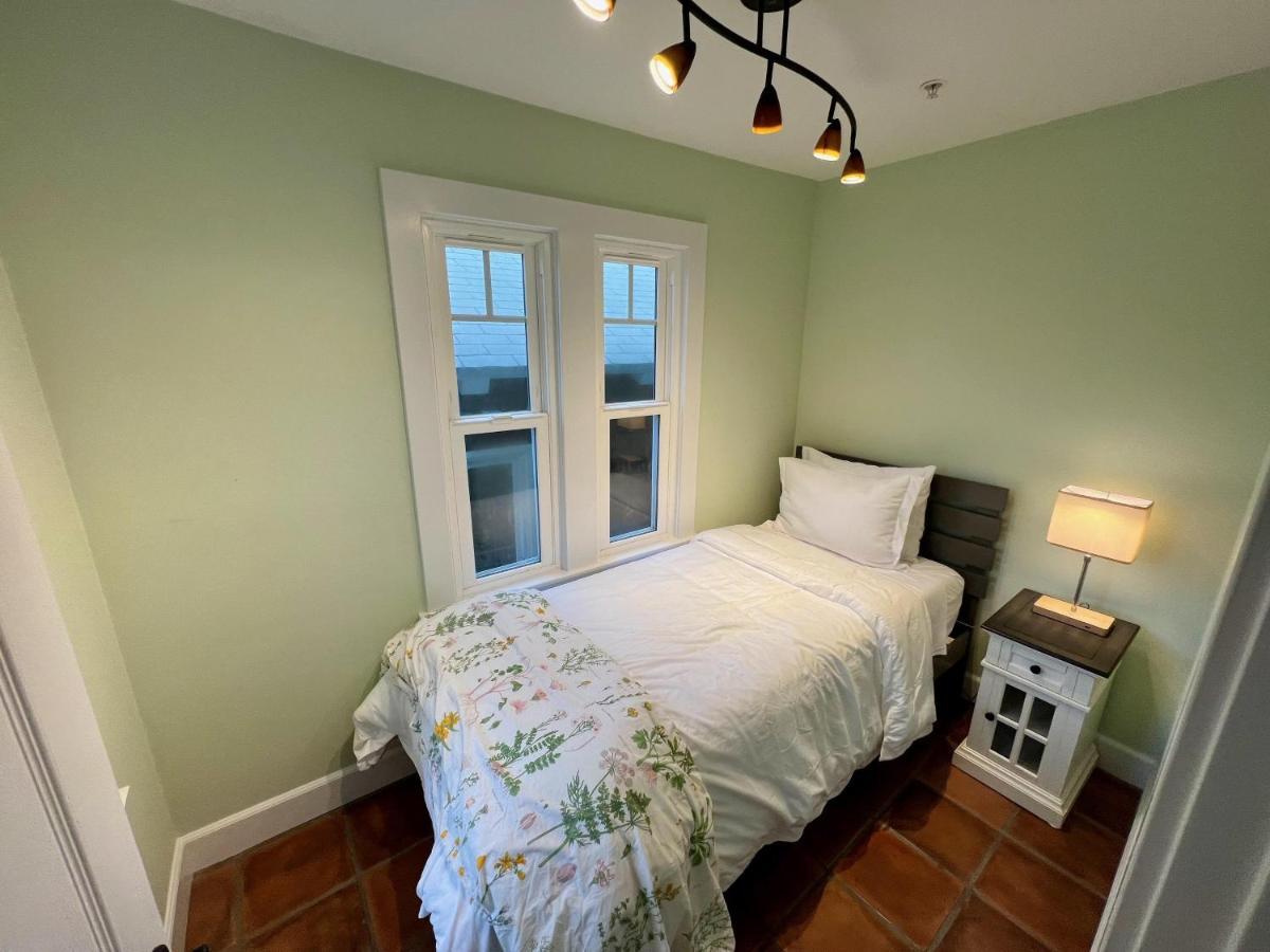 Catalina Three Bedroom Home With Hot Tub And Golf Cart Avalon Exterior foto