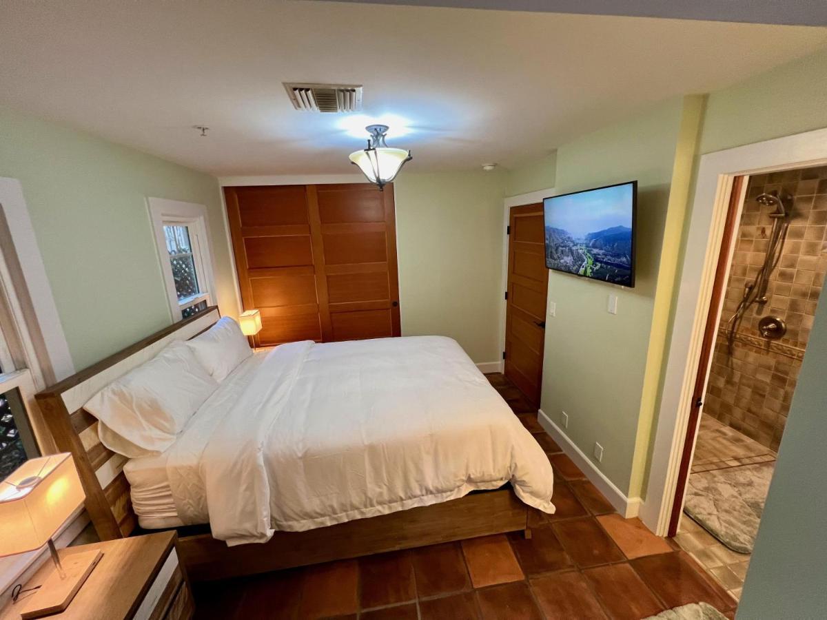 Catalina Three Bedroom Home With Hot Tub And Golf Cart Avalon Exterior foto