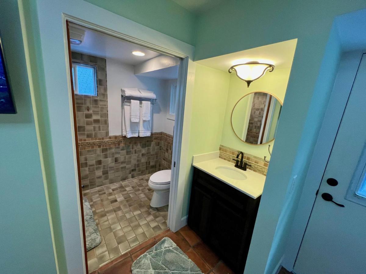 Catalina Three Bedroom Home With Hot Tub And Golf Cart Avalon Exterior foto