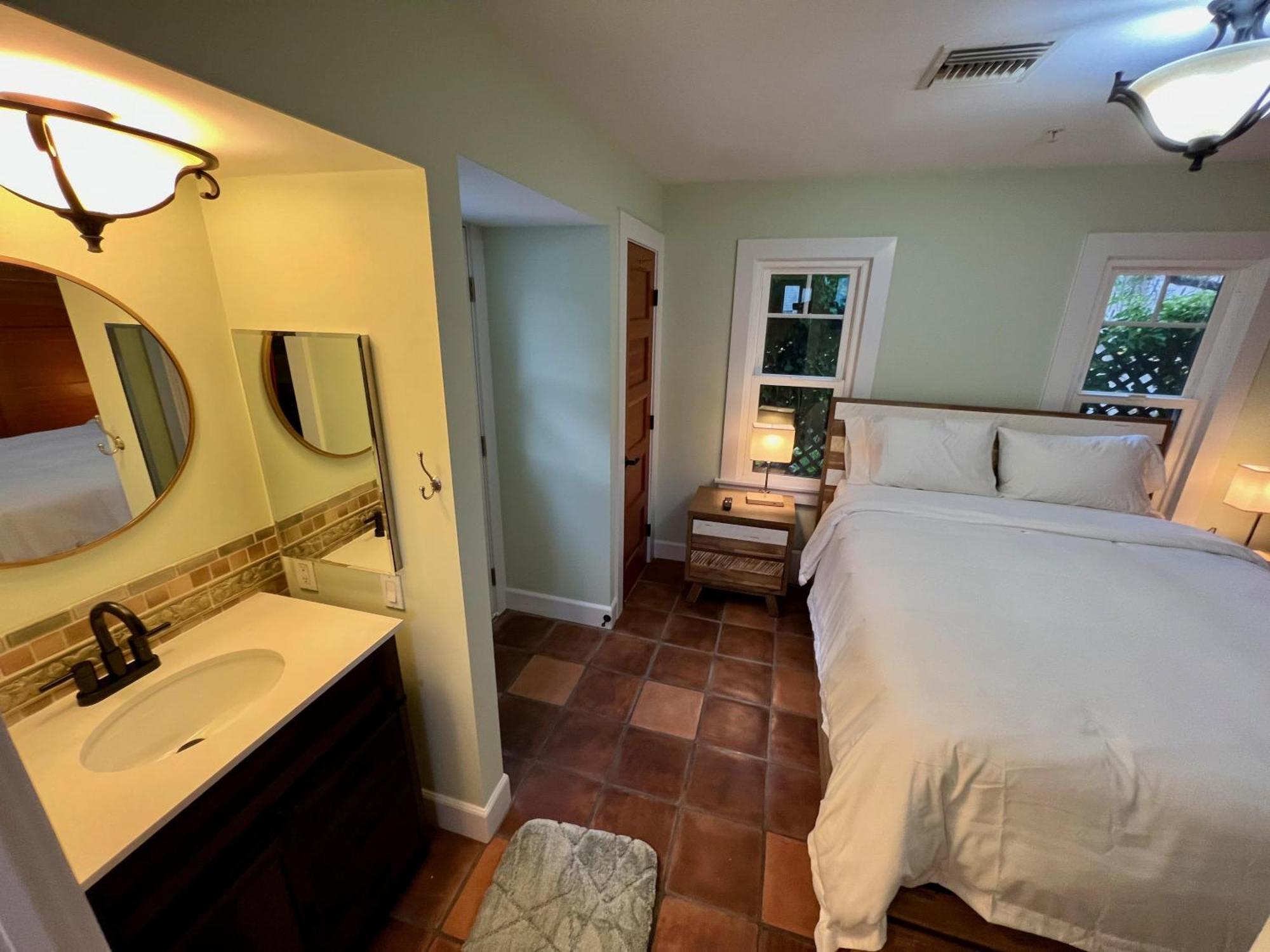 Catalina Three Bedroom Home With Hot Tub And Golf Cart Avalon Exterior foto