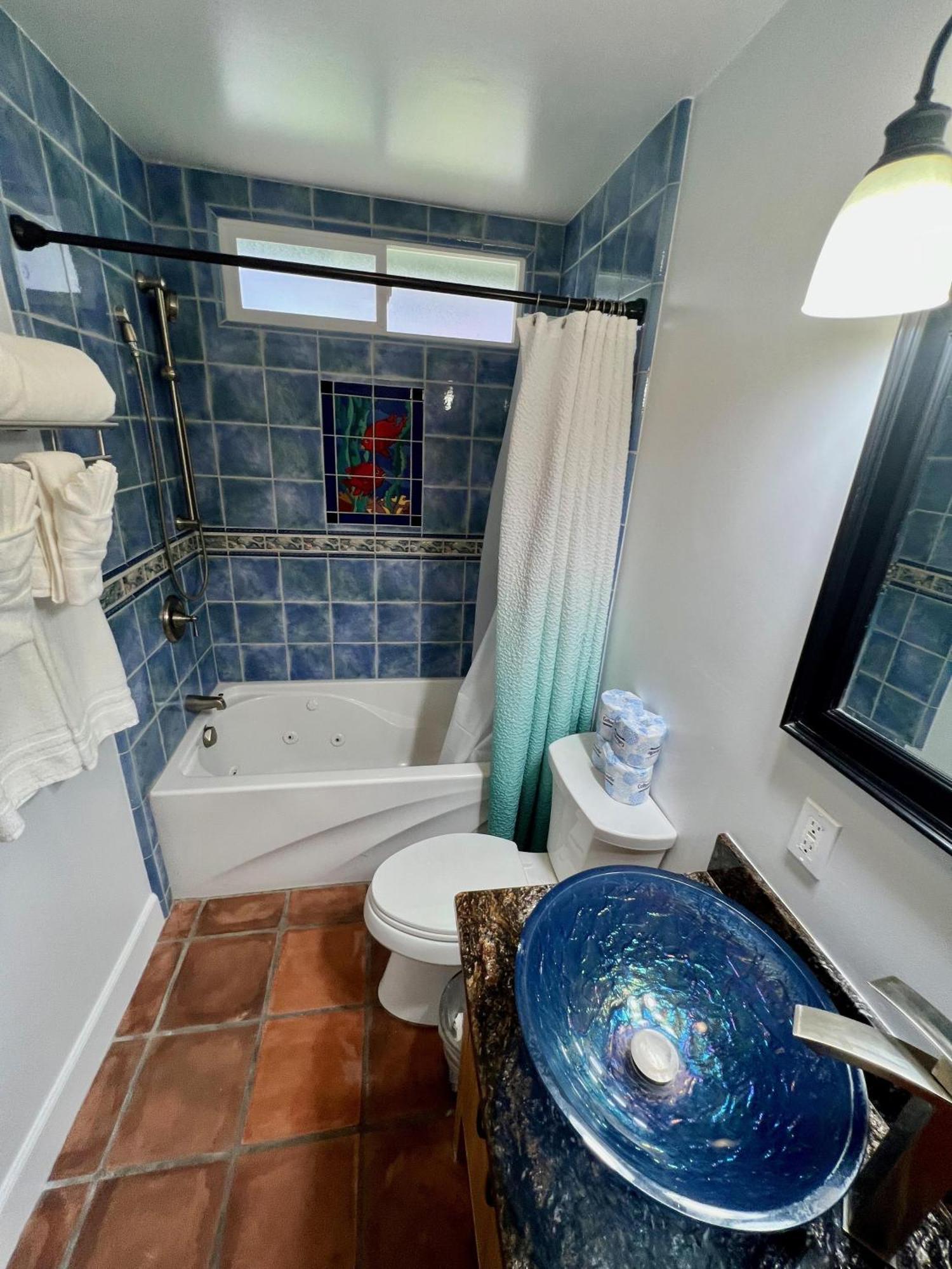 Catalina Three Bedroom Home With Hot Tub And Golf Cart Avalon Exterior foto