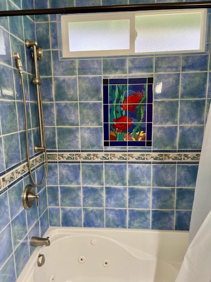 Catalina Three Bedroom Home With Hot Tub And Golf Cart Avalon Exterior foto