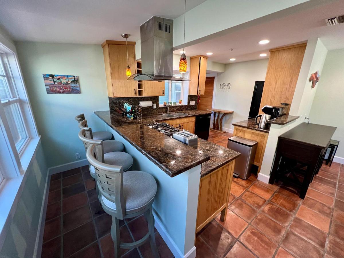 Catalina Three Bedroom Home With Hot Tub And Golf Cart Avalon Exterior foto