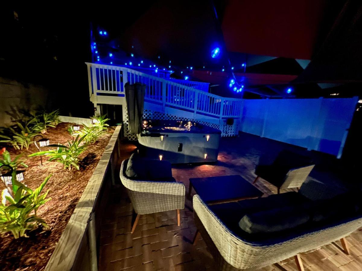 Catalina Three Bedroom Home With Hot Tub And Golf Cart Avalon Exterior foto